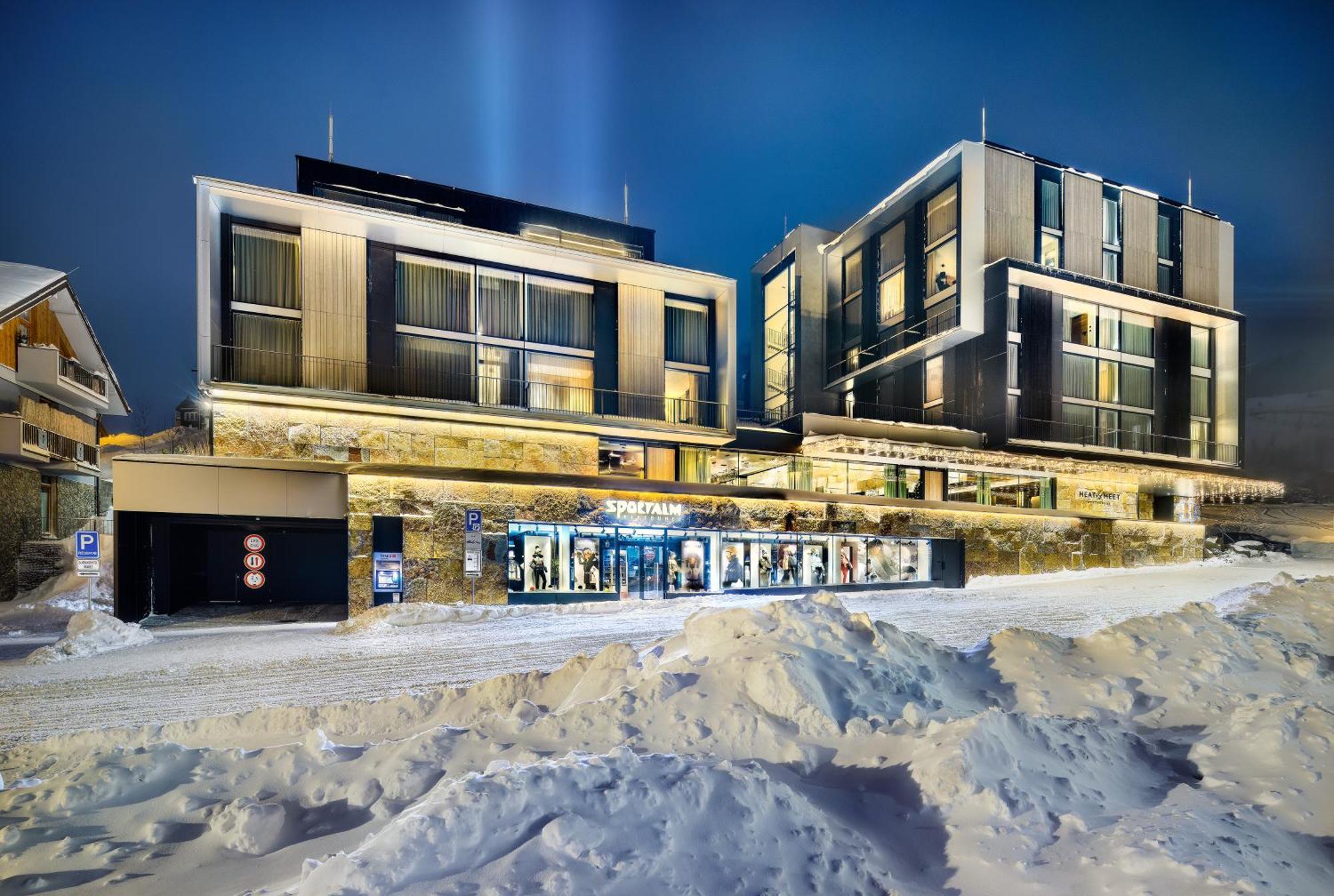 Grand Hotel Hradec Pec pod Snezkou Exteriör bild